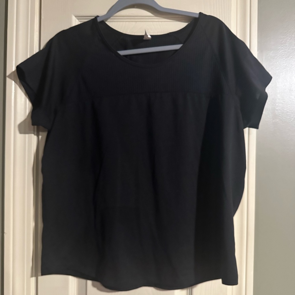 Under Armour heat gear work out shirt size XL